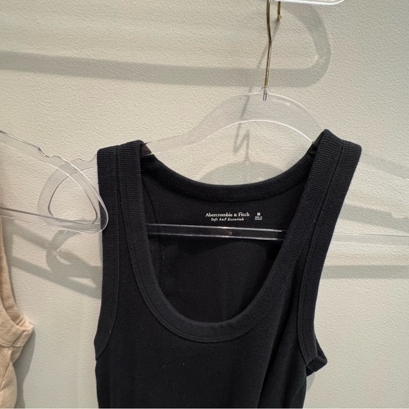 Abercrombie & Fitch - Women's Black and Tan Tank Tops Size M (Bundle 2) - Picture 3 of 5
